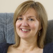 Julia Crane Photo 35