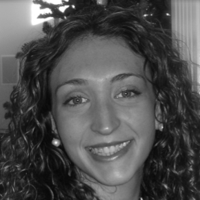 Annie Richards Photo 36