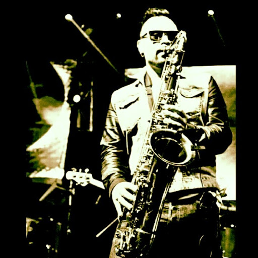 Alejandro Bustos Photo 27