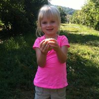 Alison Morgan Photo 23