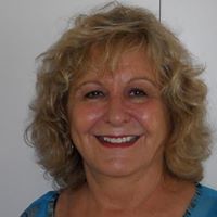 Linda Vickers Photo 20