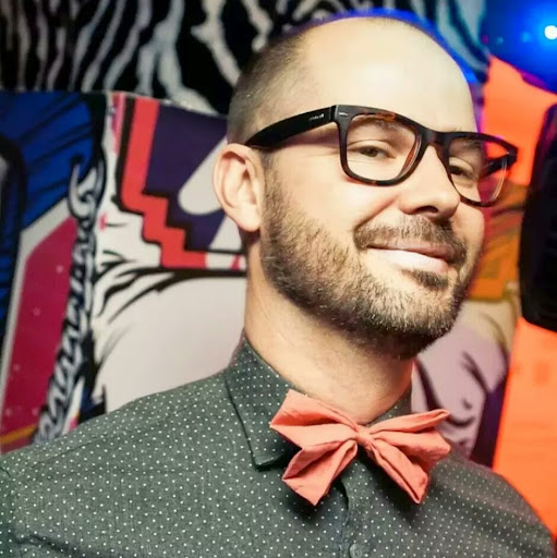 Julian Phillips Photo 36