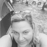 Stephanie Marchal Photo 16