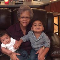 Stephanie Keys Photo 18