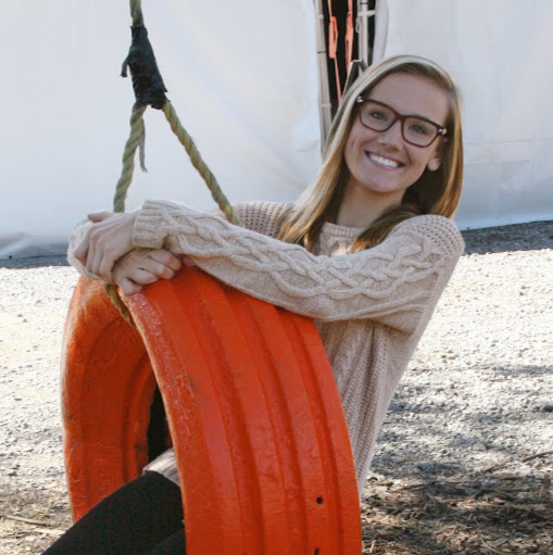 Claire Clark Photo 17