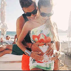 Stefanie Thomas Photo 35