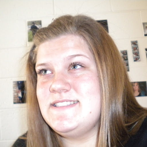 Laura Peterson Photo 20