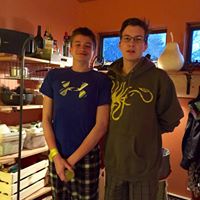 Julie Waite Photo 38