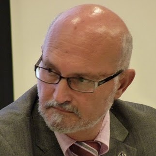 Angel Calvo Photo 28