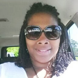 Sarah Landry Photo 26