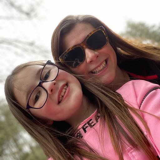 Karen Hanlon Photo 31