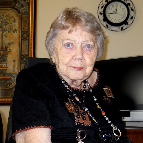 Shirley Perry Photo 6