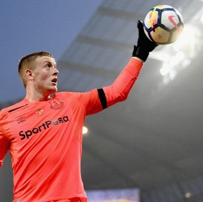 Max Everett Photo 19