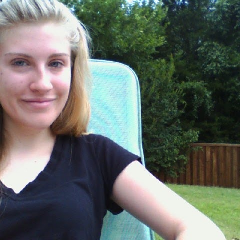 Rachel Lowry Photo 9