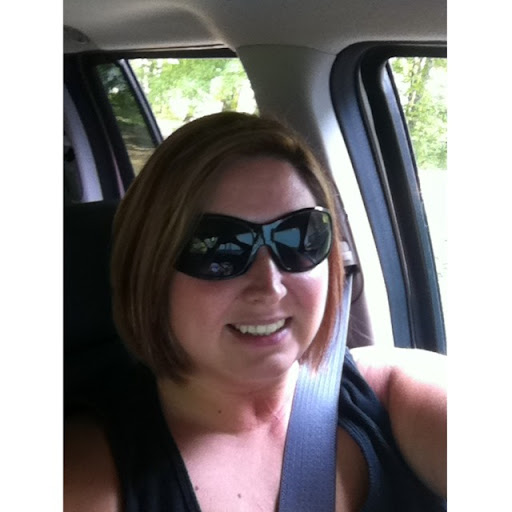 Amy Dyer Photo 7