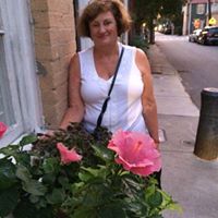 Elizabeth Nolan Photo 7