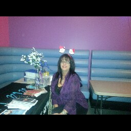Debbie Phillips Photo 10
