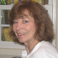 Carol Farrell Photo 6