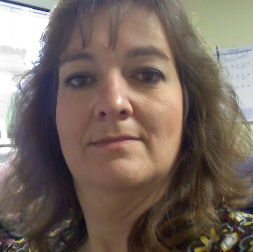 Elizabeth Morris Photo 33
