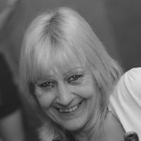 Elizabeth Spence Photo 27