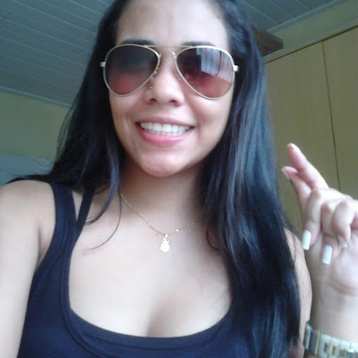 Suzanne Freitas Photo 12