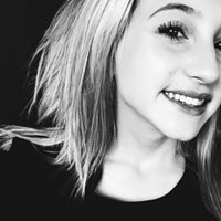 Laura Colangelo Photo 13