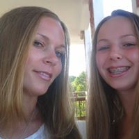 Sarah Kendrick Photo 38