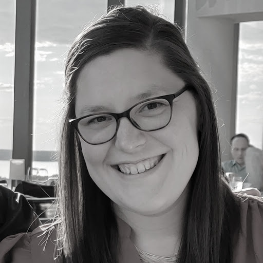 Jennifer Seiler Photo 16