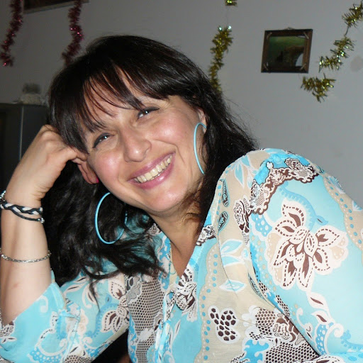 Sandra Arias Photo 24
