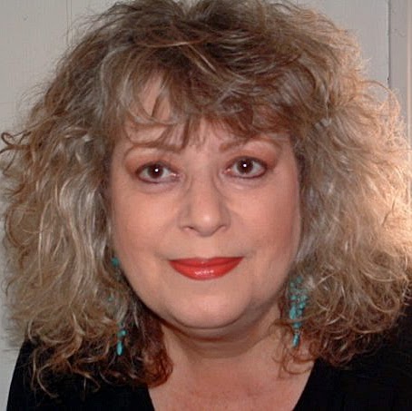 Mary Dailey Photo 37