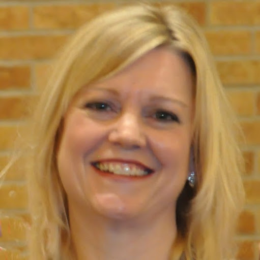 Laurie Welch Photo 23