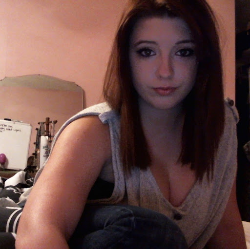 Kelly Groff Photo 30