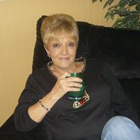 Joan Oliver Photo 21