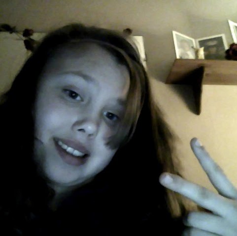 Julia Bowser Photo 7