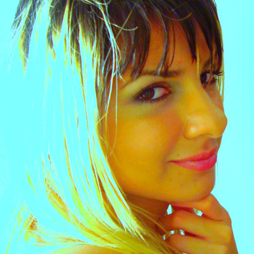 Marlene Calderon Photo 15