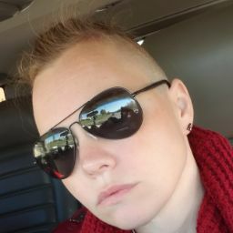 Stephanie Keith Photo 18