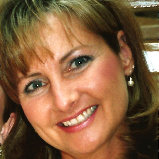 Lisa Stilwell Photo 12