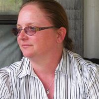 Brenda Stacy Photo 30