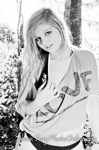 Courtney Colon Photo 4