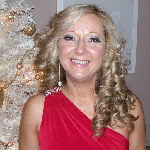 Lorraine Cole Photo 31