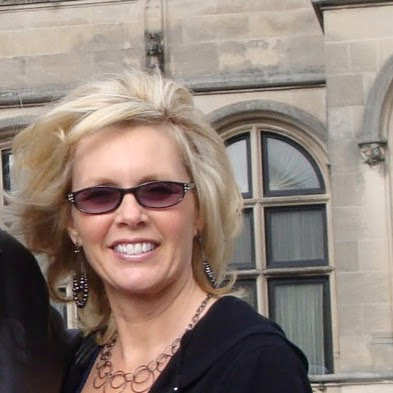 Michelle Curtis Photo 23