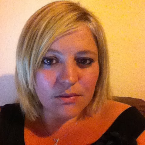 Louise Robinson Photo 11