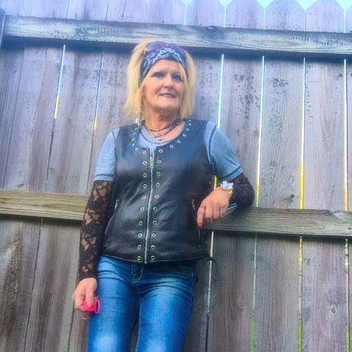 Lori Townsend Photo 35