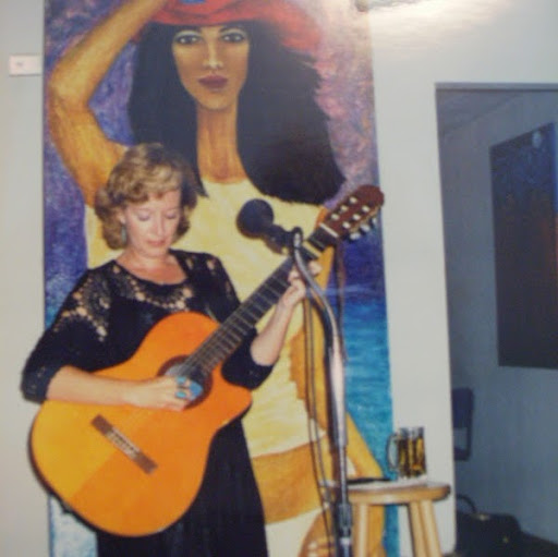 Sandra Nicholson Photo 31