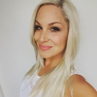 Megan Ellis Photo 29