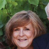 Beth Andrews Photo 14