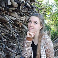 Meredith Roach Photo 9