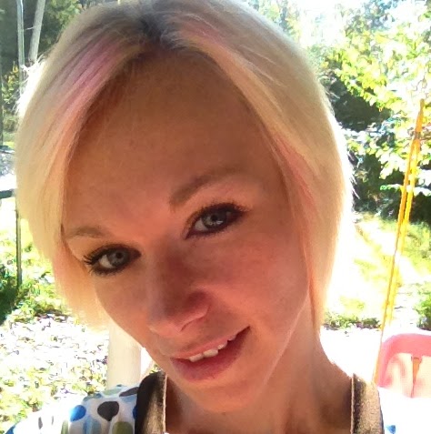 Julie Warren Photo 23