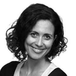 Ana Fuentes Photo 13