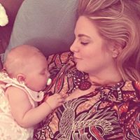 Sara Jacobson Photo 15